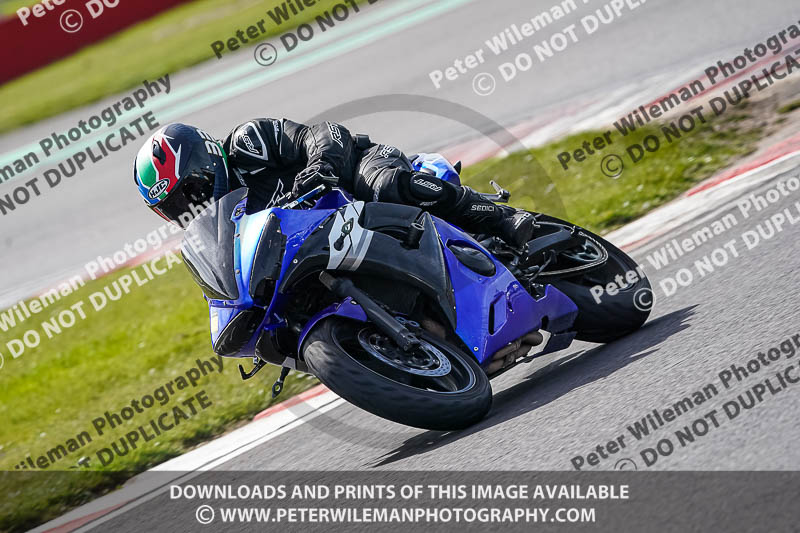 donington no limits trackday;donington park photographs;donington trackday photographs;no limits trackdays;peter wileman photography;trackday digital images;trackday photos